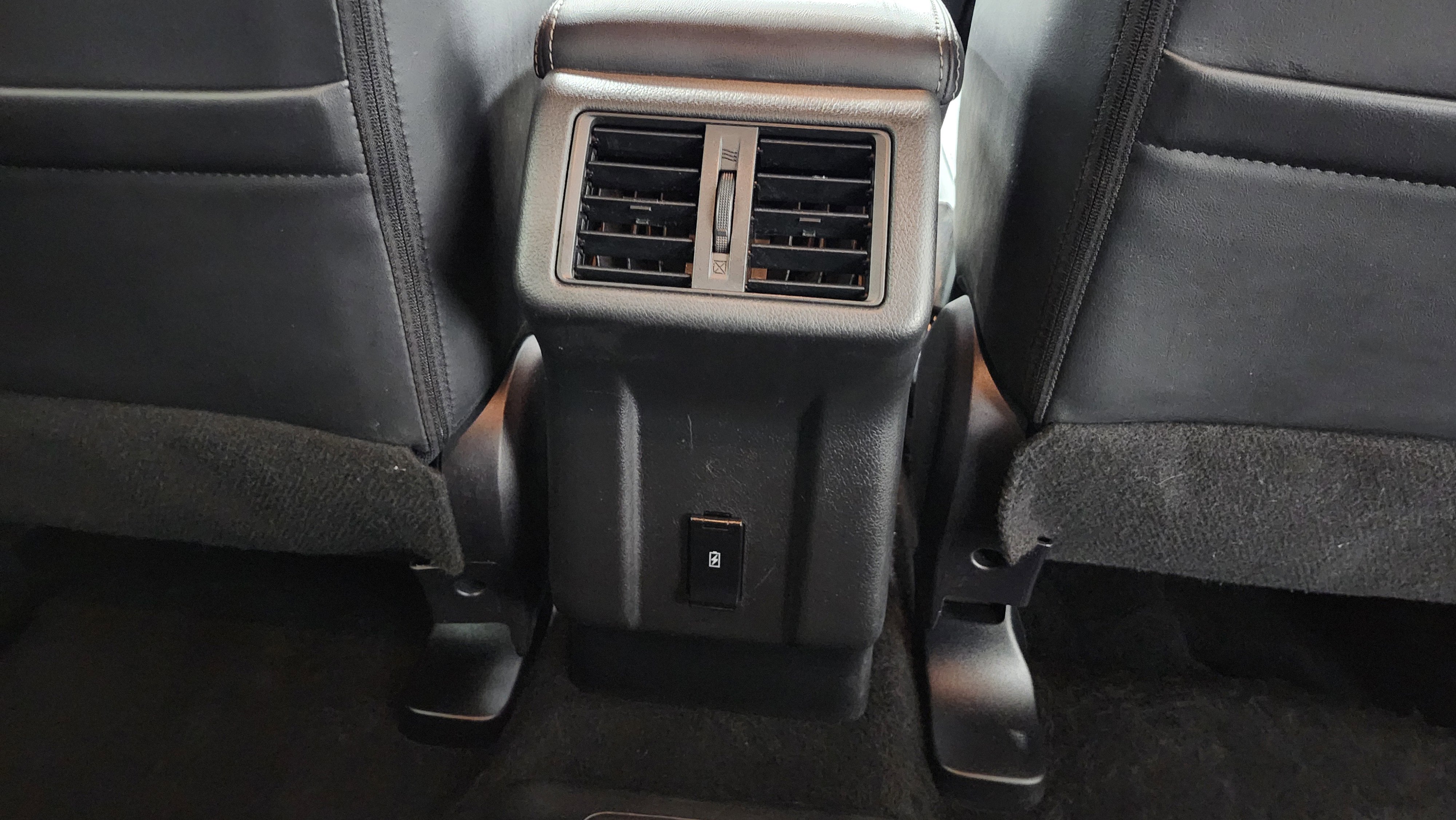 Used 2022 Mitsubishi Outlander SEL image 23