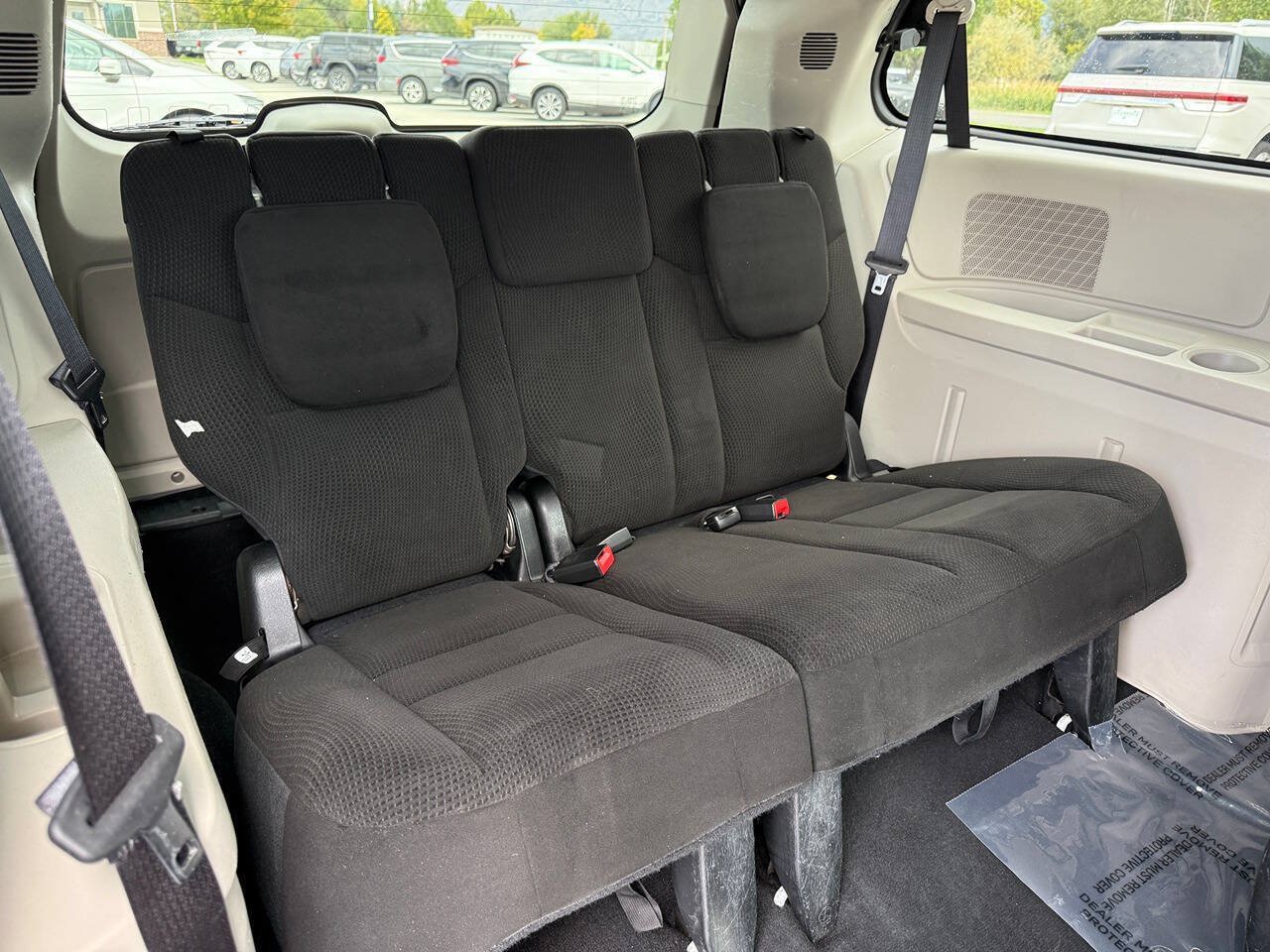 Used 2016 Dodge Grand Caravan SXT FWD image 20