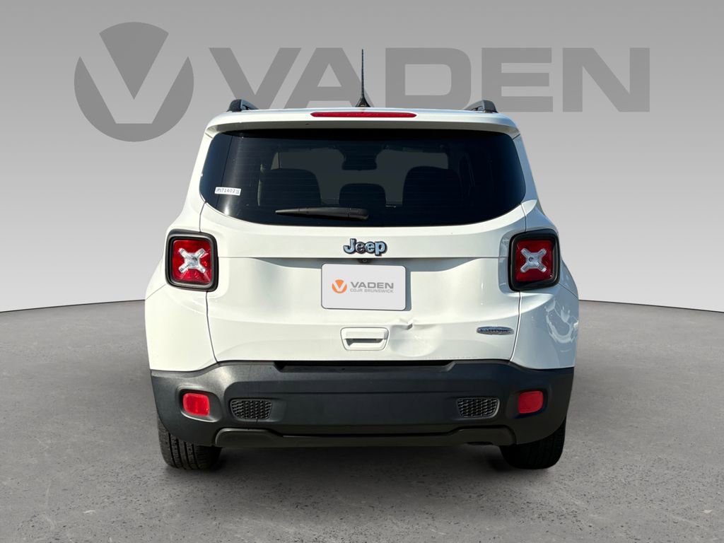 Used 2018 Jeep Renegade Latitude image 18