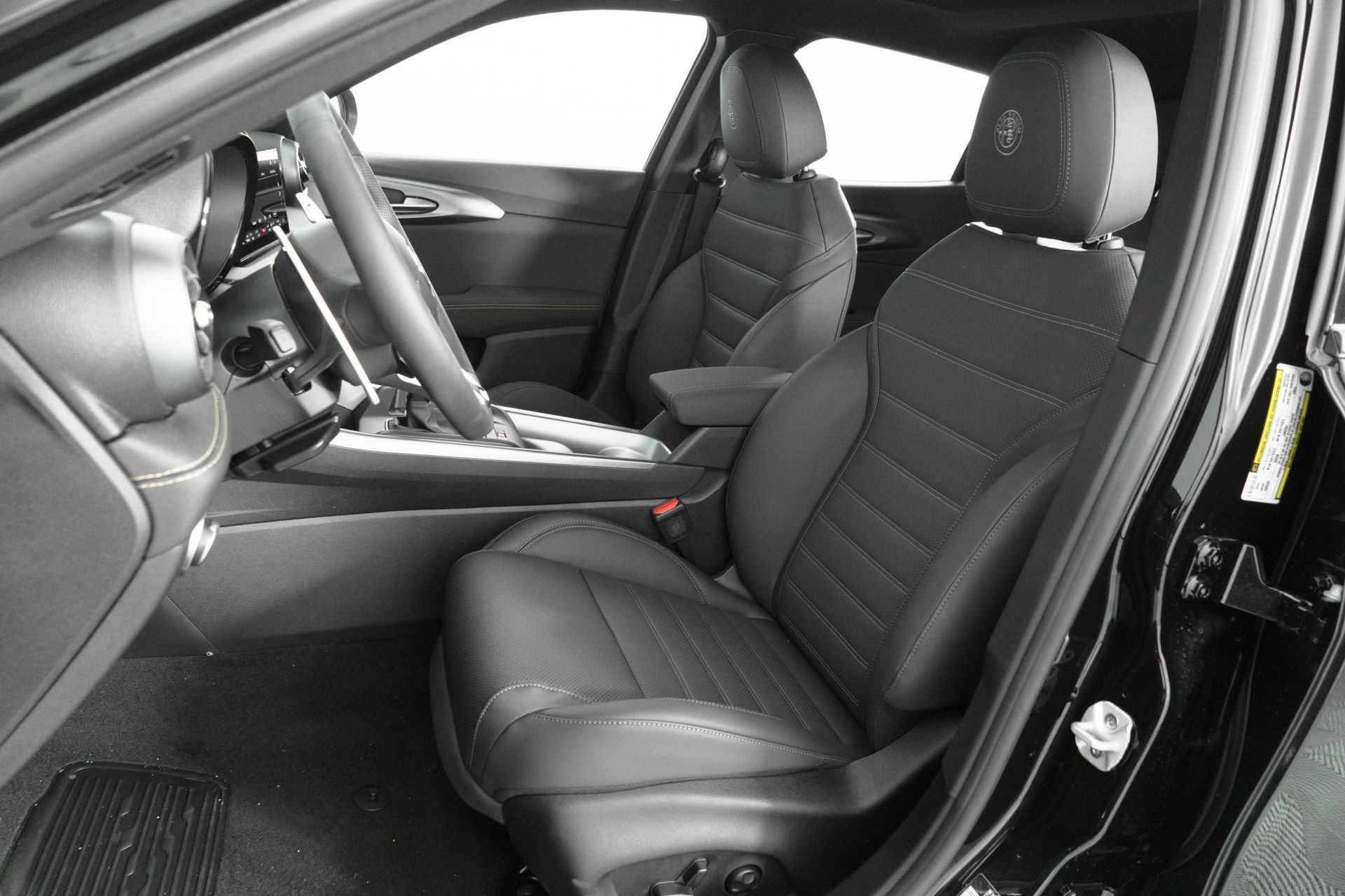 New 2025 Alfa Romeo Tonale w/ Premium Package AWD/4WD image 17