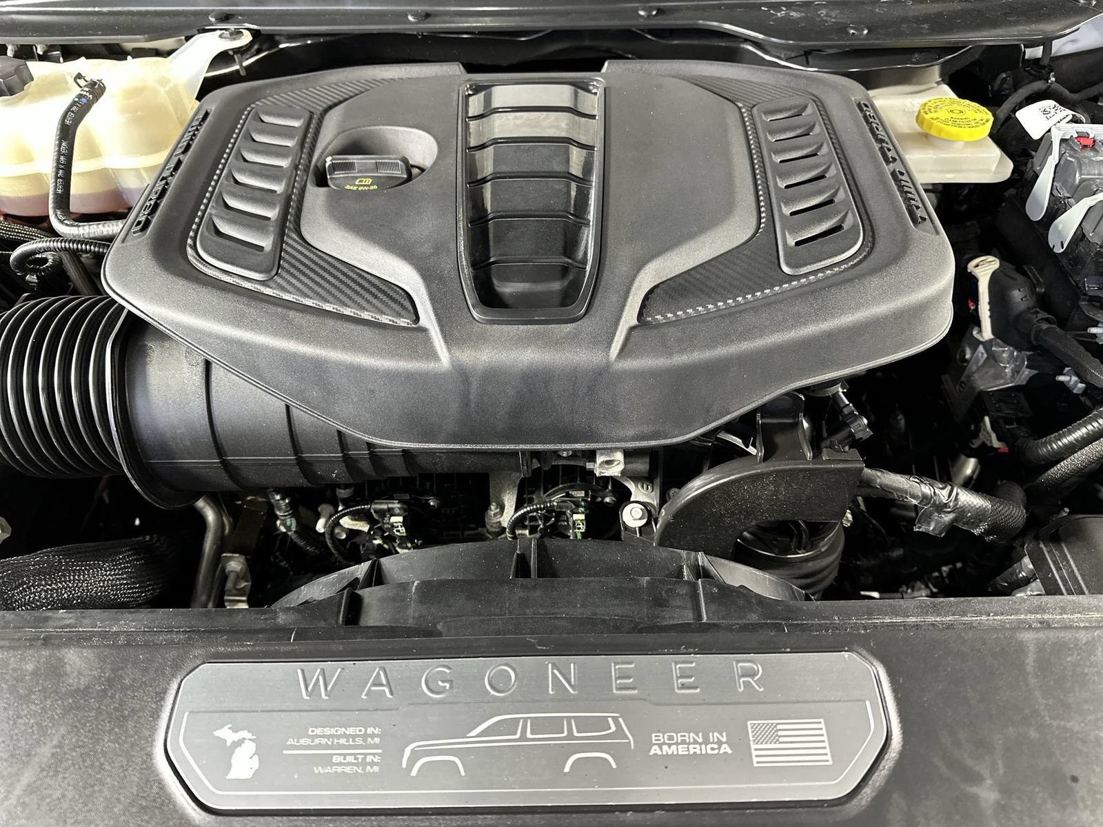 Used 2024 Jeep Wagoneer L Series III w/ Flexible Seating Group AWD/4WD image 27