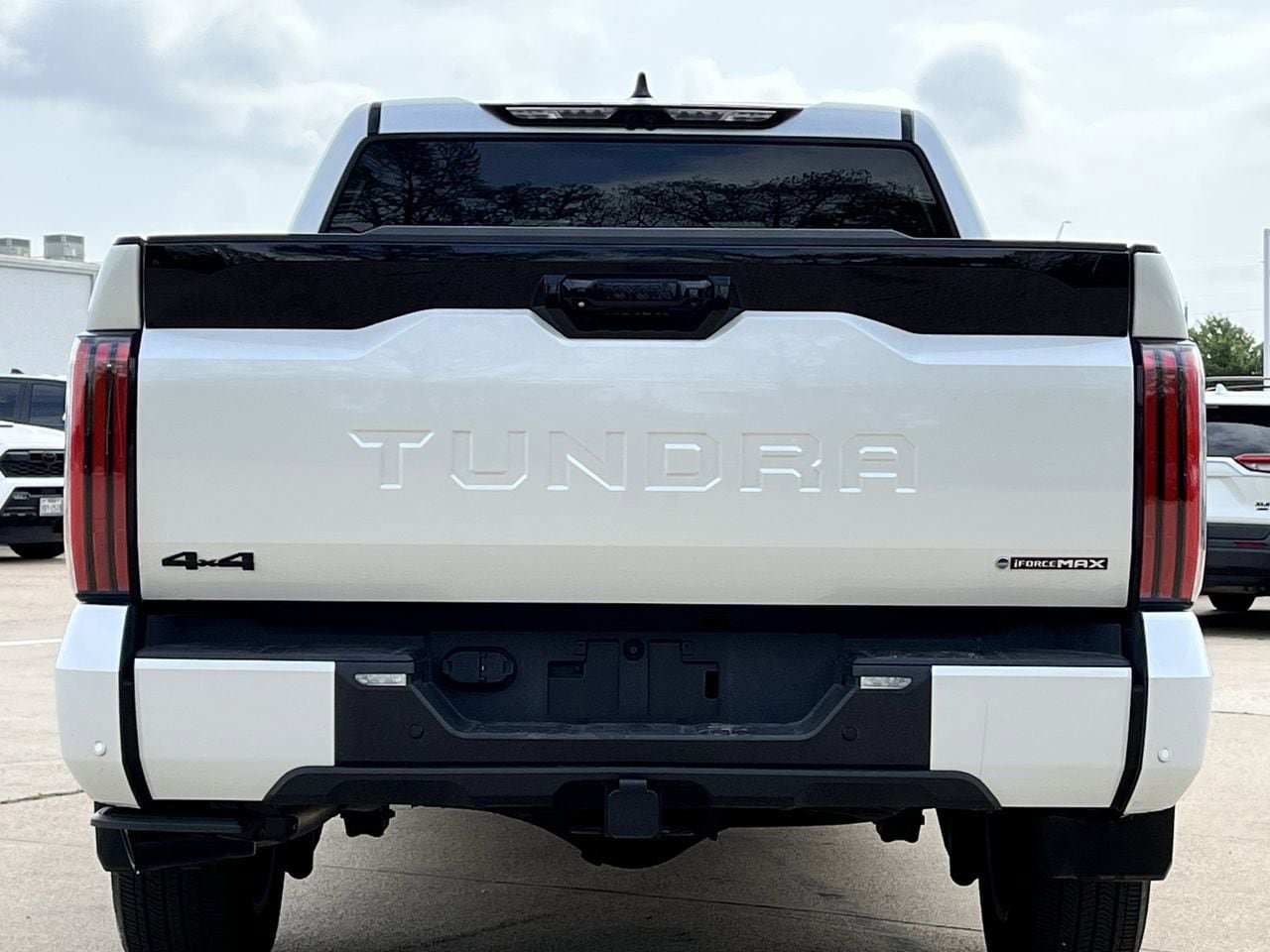 Used 2025 Toyota Tundra Platinum AWD/4WD image 5