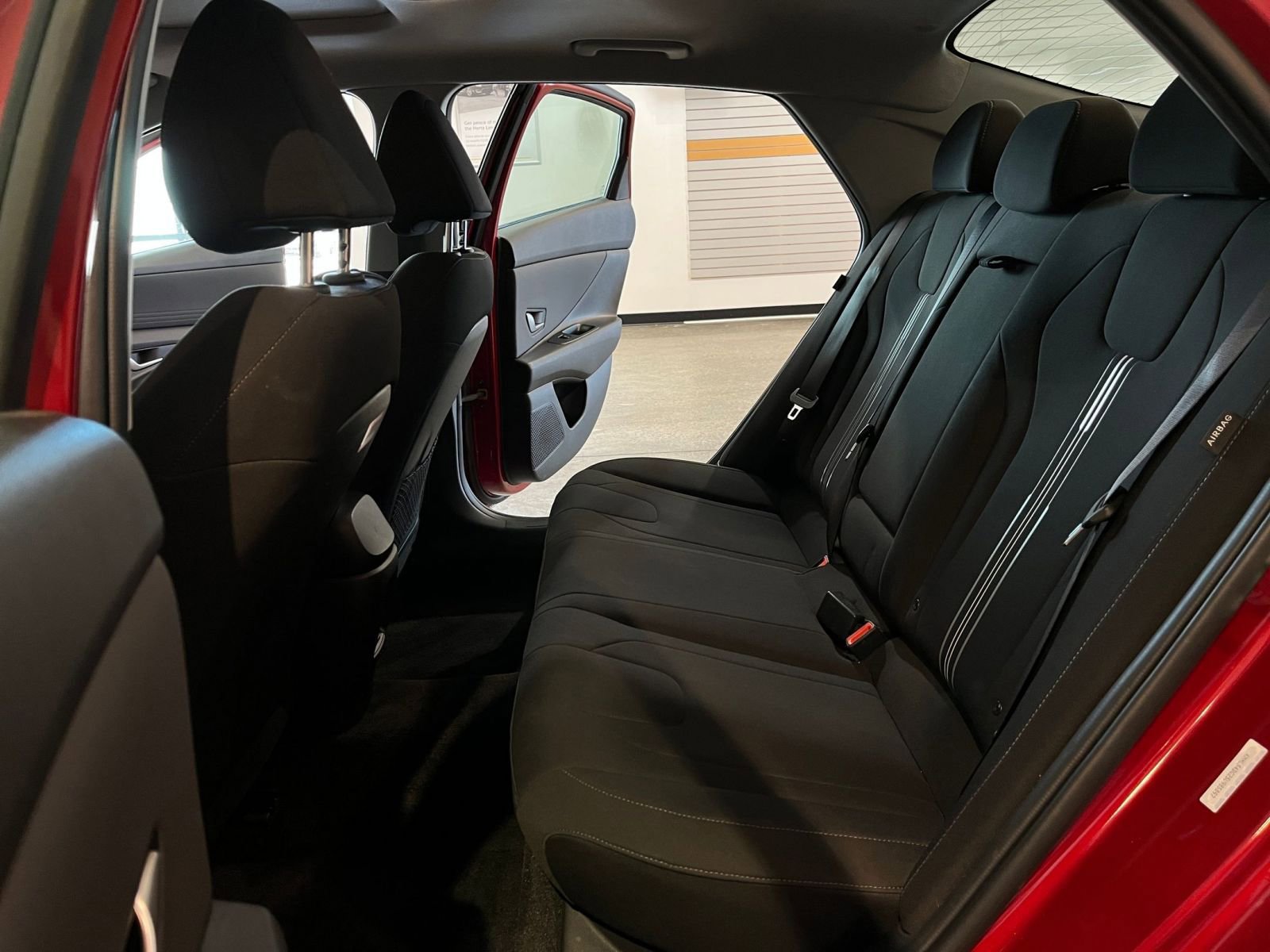 Used 2025 Hyundai Elantra SEL image 25