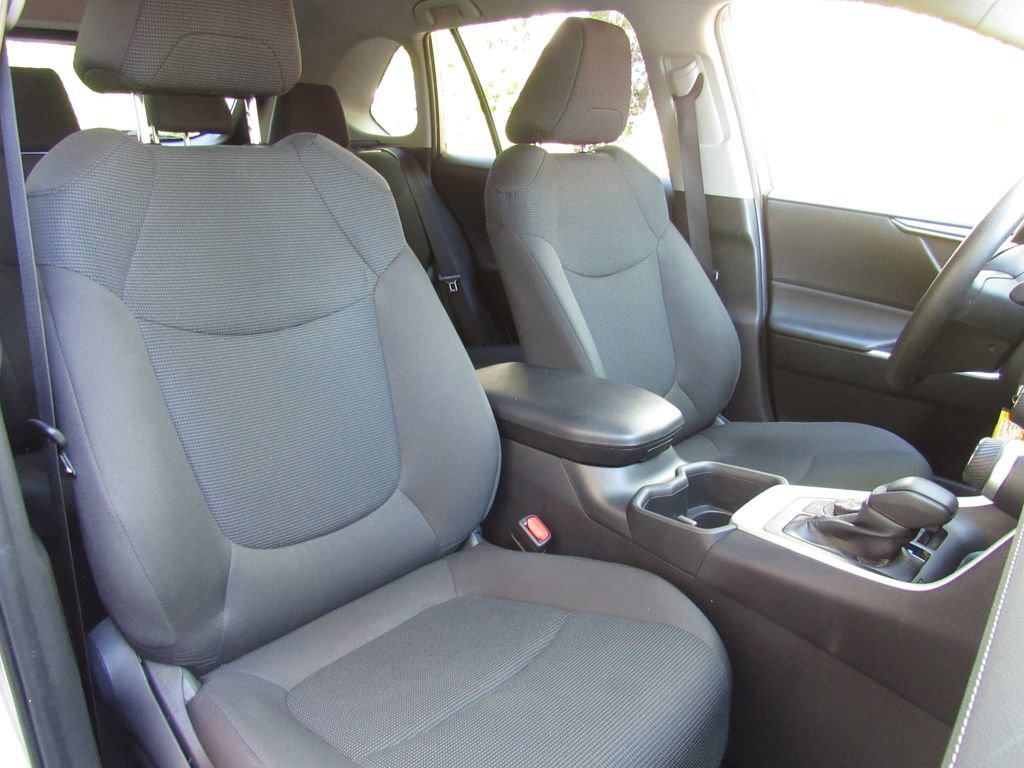Certified 2025 Toyota RAV4 LE AWD/4WD image 19