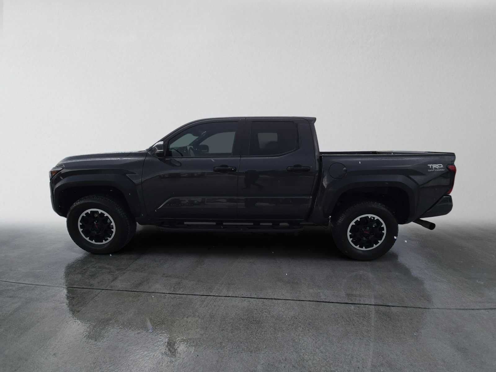 Used 2024 Toyota Tacoma TRD Off-Road w/ TRD Off Road Premium Package AWD/4WD image 7