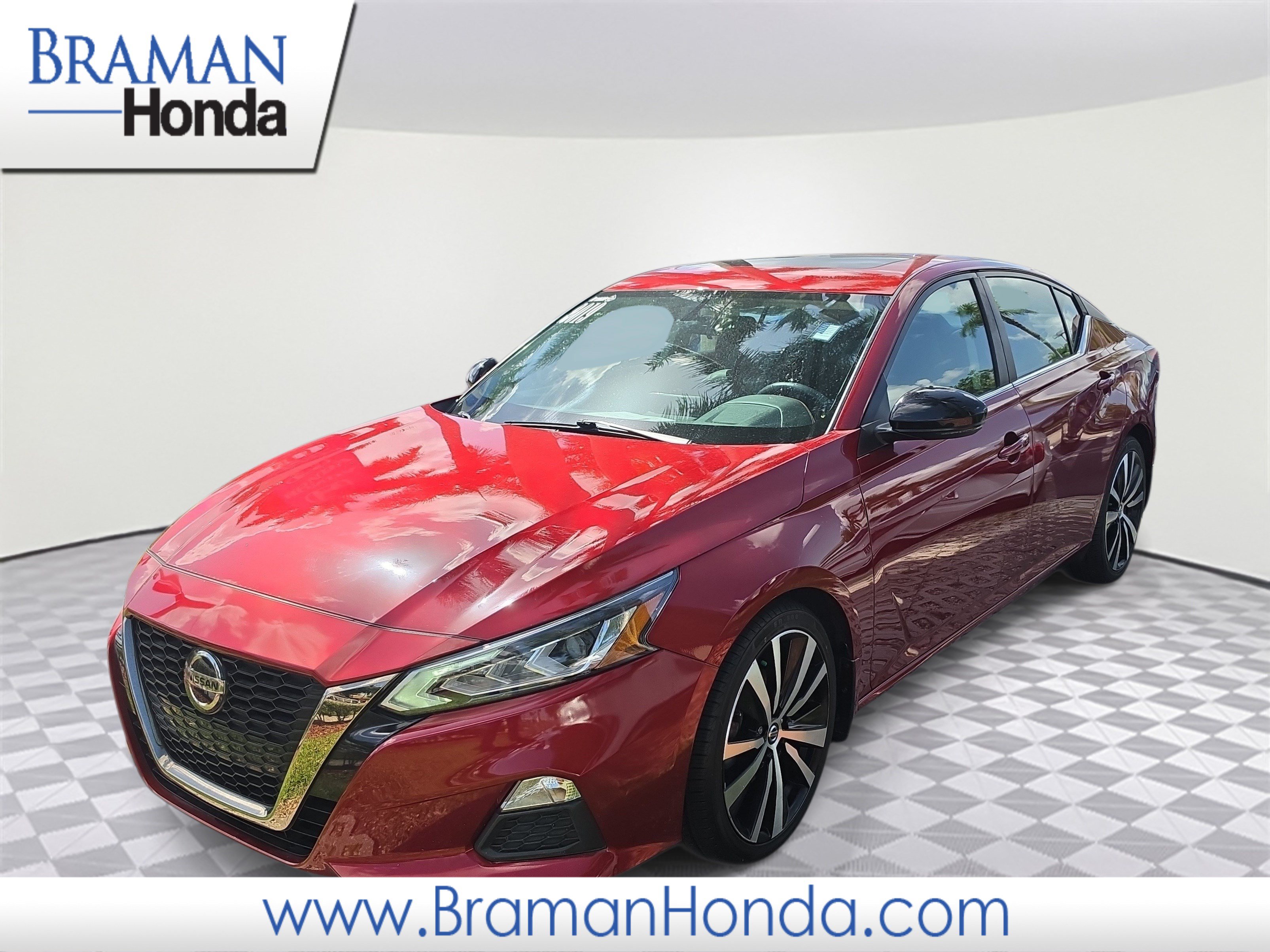 Used 2019 Nissan Altima 2.5 SR w/ SR Premium Package FWD image 1