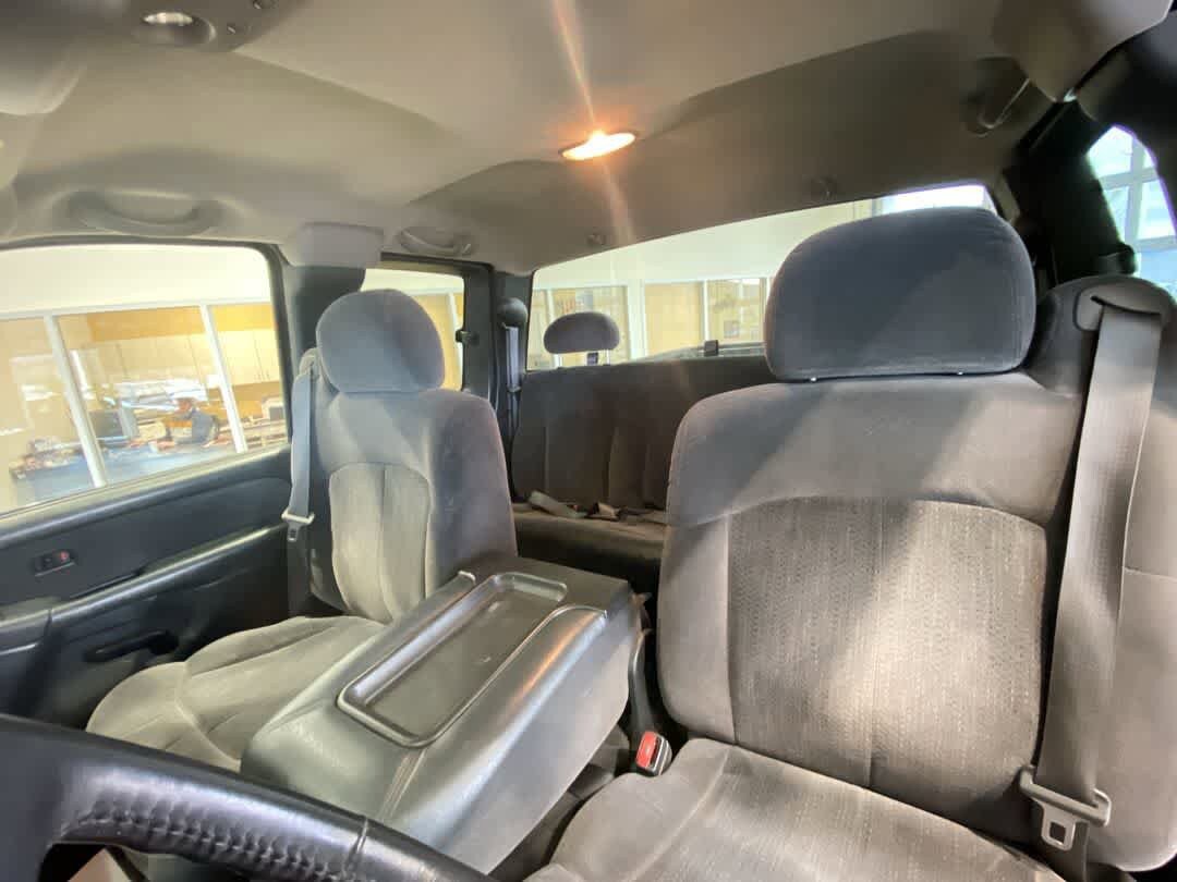 Used 2002 Chevrolet Silverado 2500 LS w/ Electrical Convenience Pkg AWD/4WD image 14