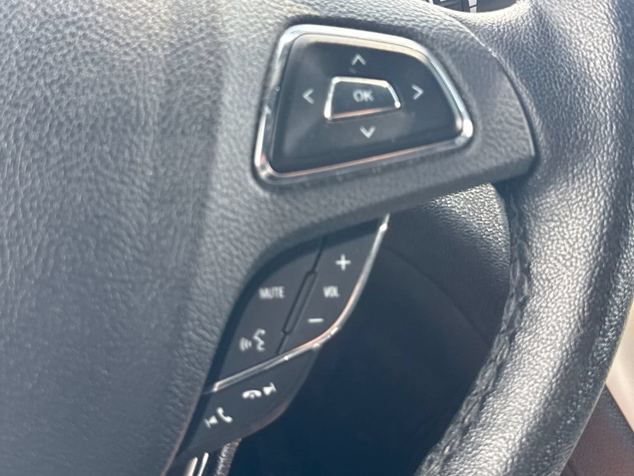 Used 2019 Lincoln MKC Premiere FWD image 27