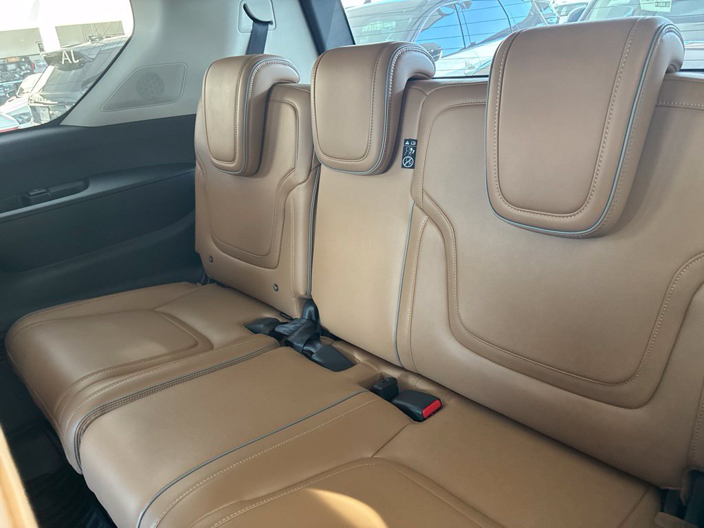 New 2027 INFINITI QX80 Luxe w/ Cargo Package RWD image 13