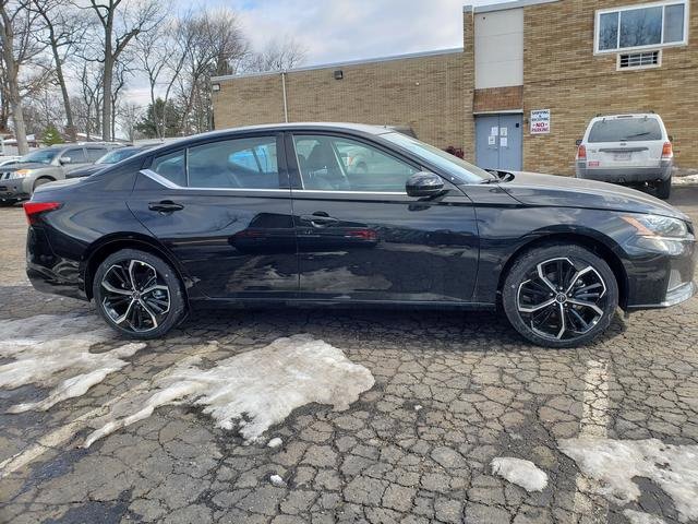 New 2025 Nissan Altima 2.5 SR image 7