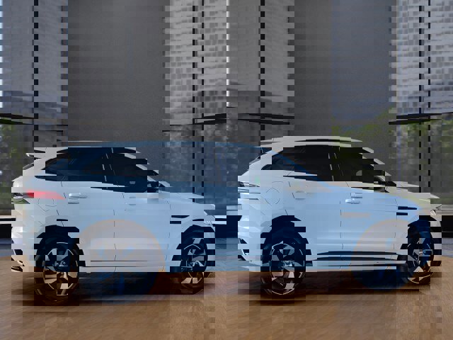 Certified 2025 Jaguar F-PACE R-Dynamic S image 9