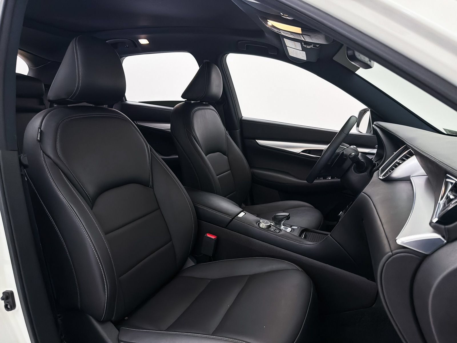 Used 2021 INFINITI QX50 Luxe w/ Appearance Package FWD image 28