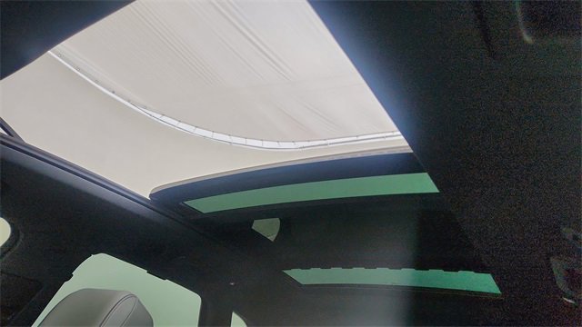 Used 2024 Audi Q5 e Prestige w/ Prestige Package image 61