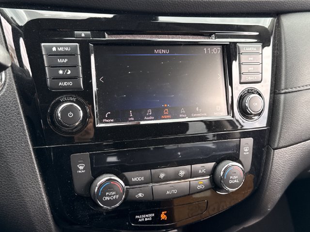 Used 2020 Nissan Rogue SV w/ Premium Package FWD image 27