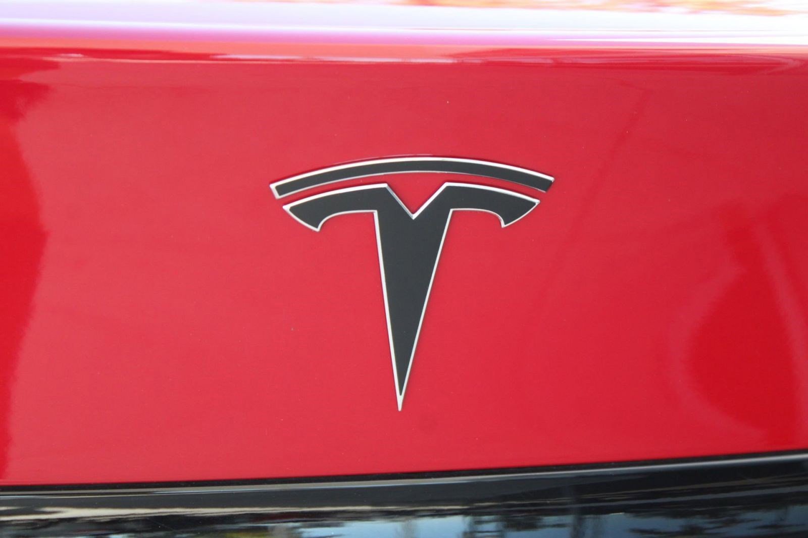 Used 2022 Tesla Model S AWD image 19