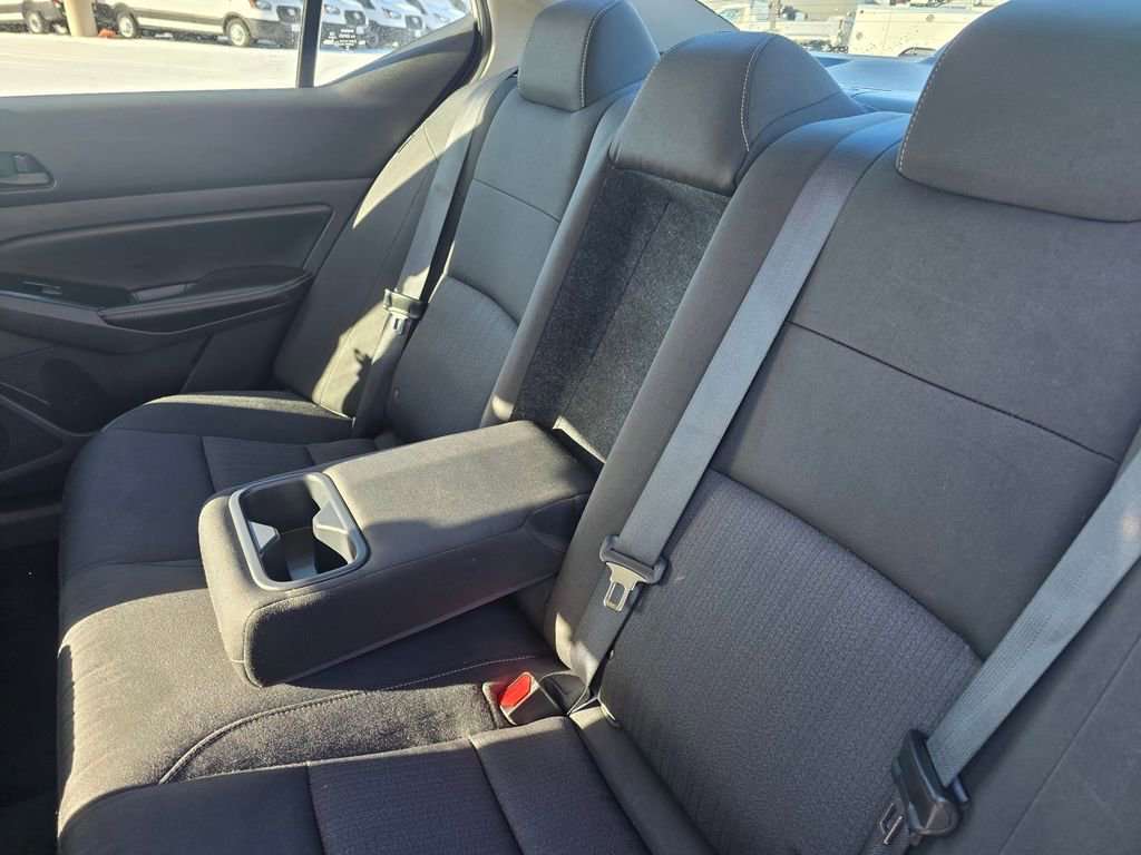 Used 2023 Nissan Altima 2.5 SV FWD image 30