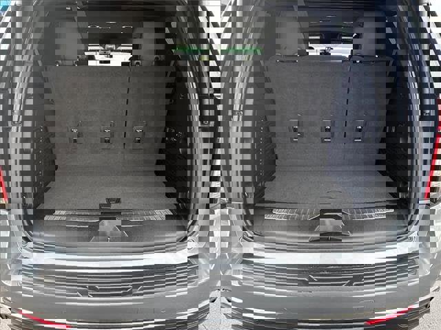 Used 2022 Chevrolet Tahoe RST w/ Luxury Package image 13