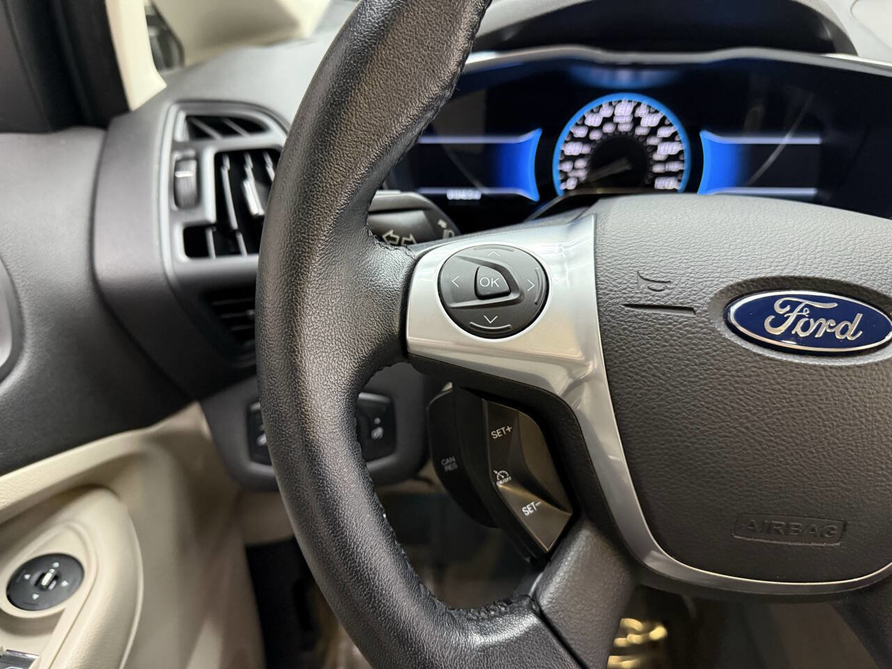 Used 2014 Ford C-MAX SE w/ Equipment Group 203A image 22