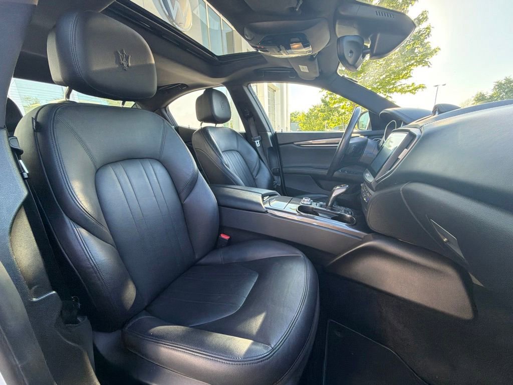 Used 2020 Maserati Ghibli S Q4 AWD/4WD image 29