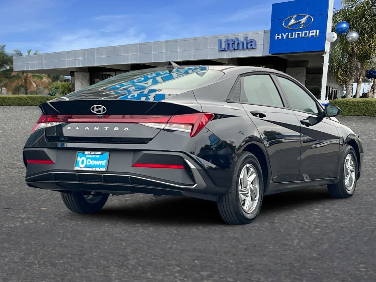 New 2026 Hyundai Elantra SE FWD video 2
