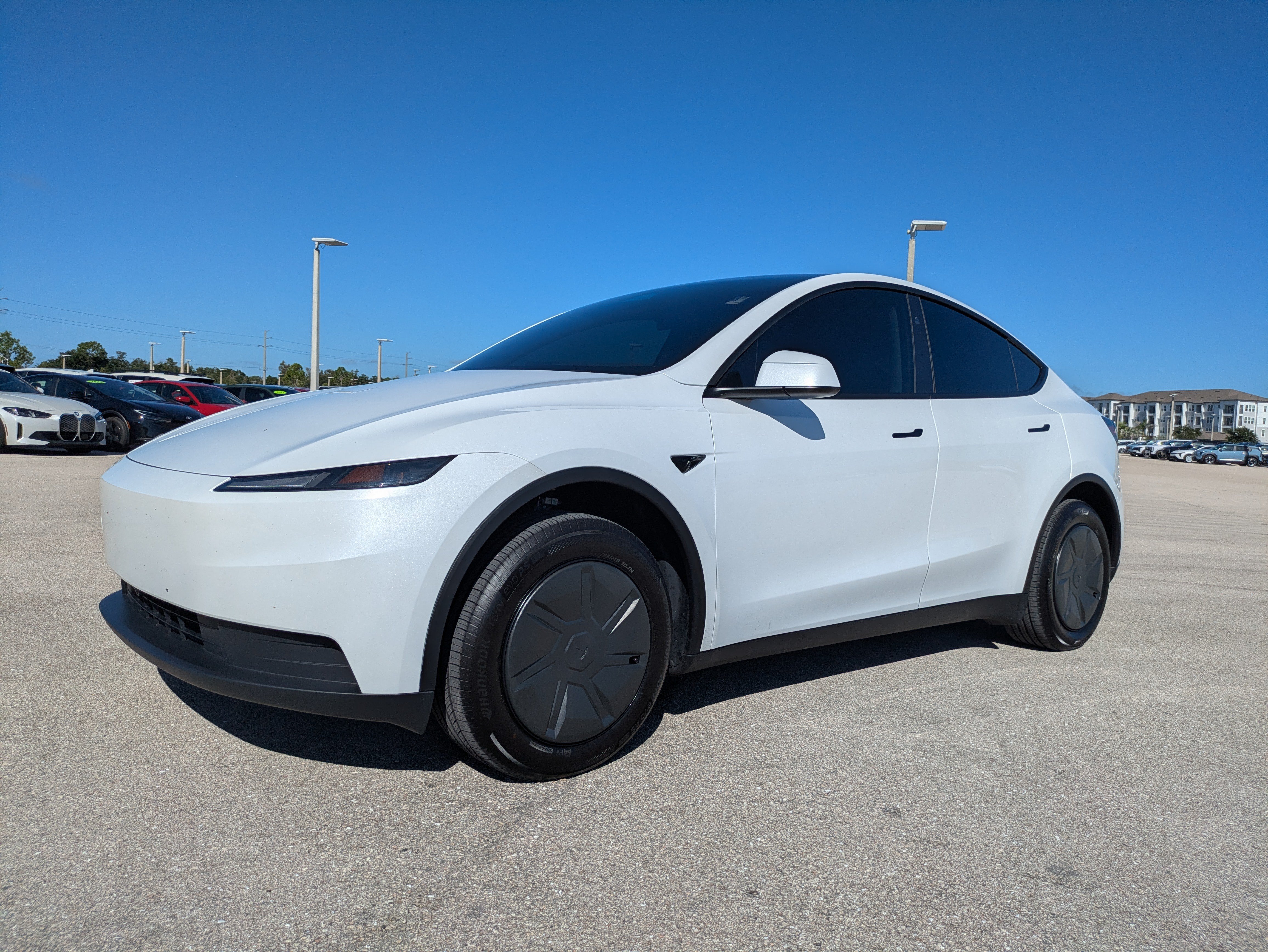 Used 2026 Tesla Model Y Long Range RWD image 8