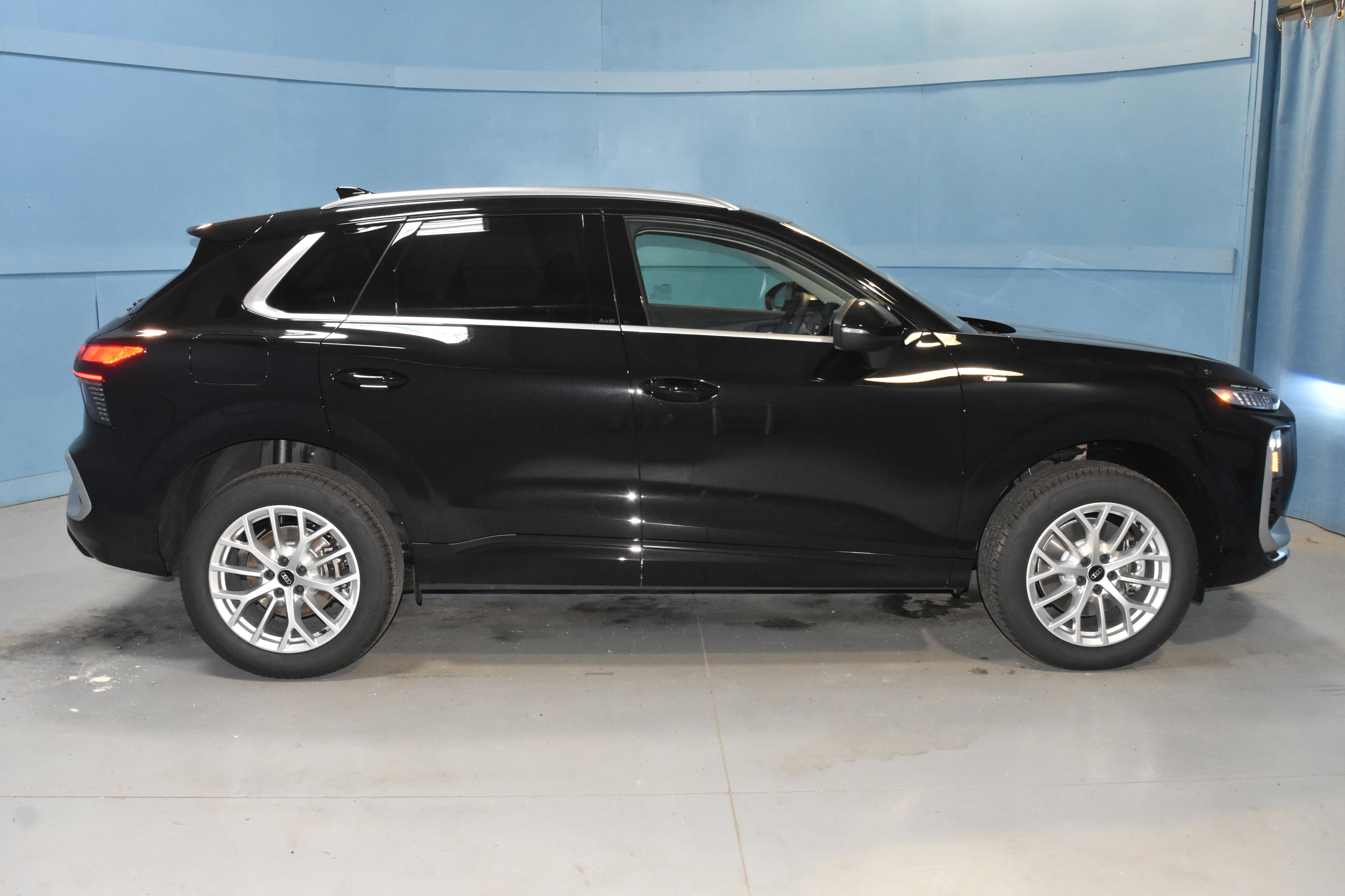 New 2026 Audi Q3 quattro 2.0T AWD/4WD image 20