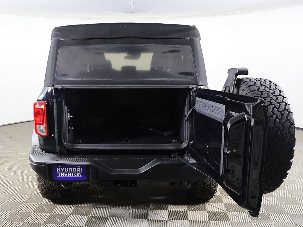 Used 2021 Ford Bronco Black Diamond image 12