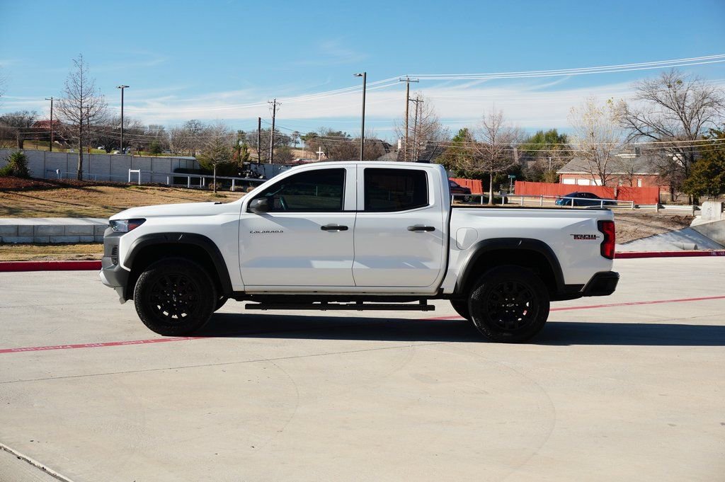 Used 2023 Chevrolet Colorado Trail Boss image 2