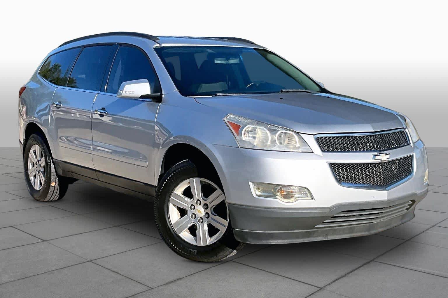 Used 2012 Chevrolet Traverse LT FWD image 2