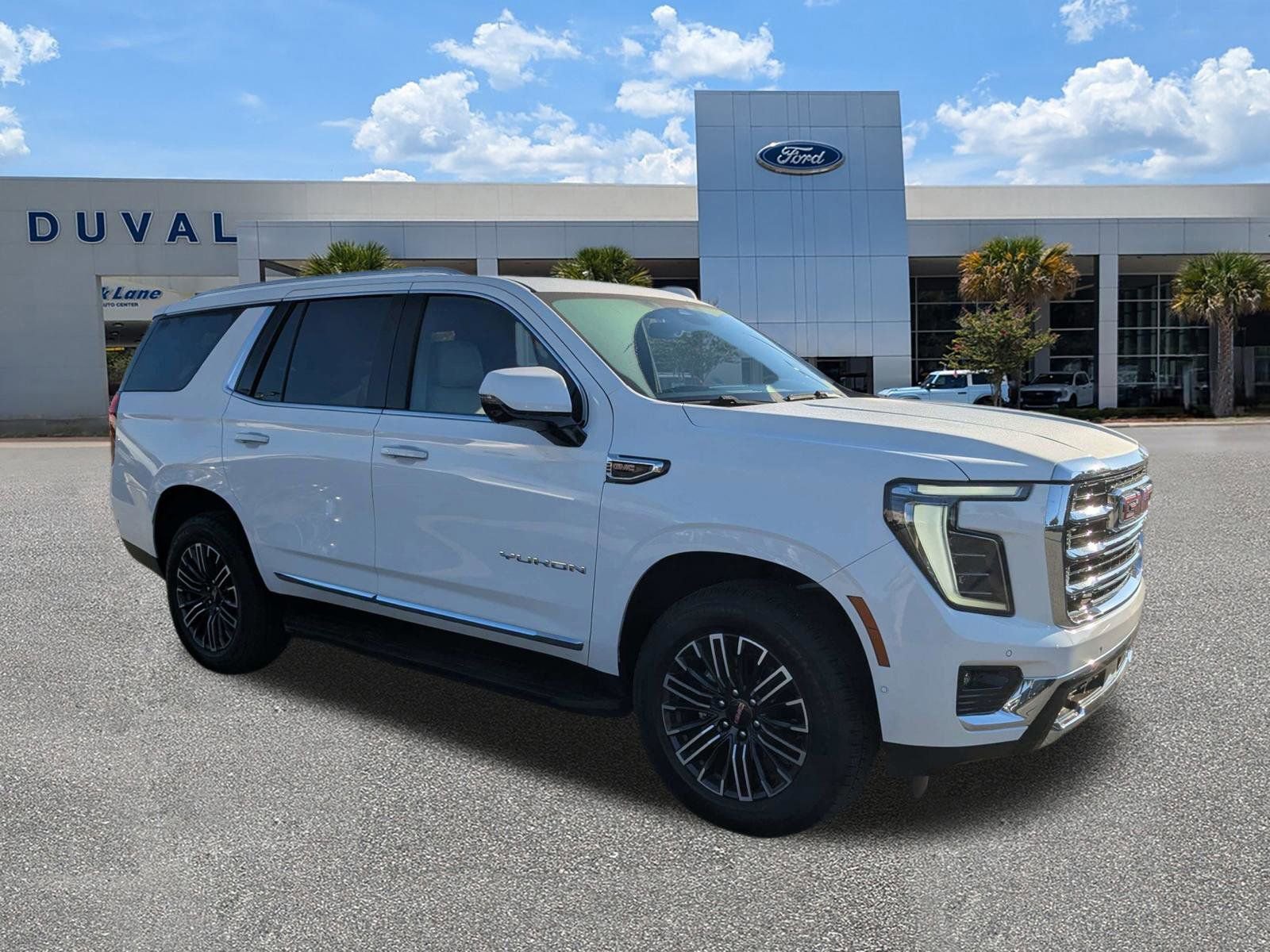 Used 2025 GMC Yukon Elevation image 2