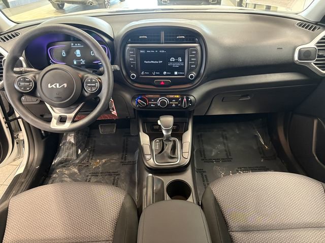 Used 2025 Kia Soul LX w/ LX Technology Package image 23