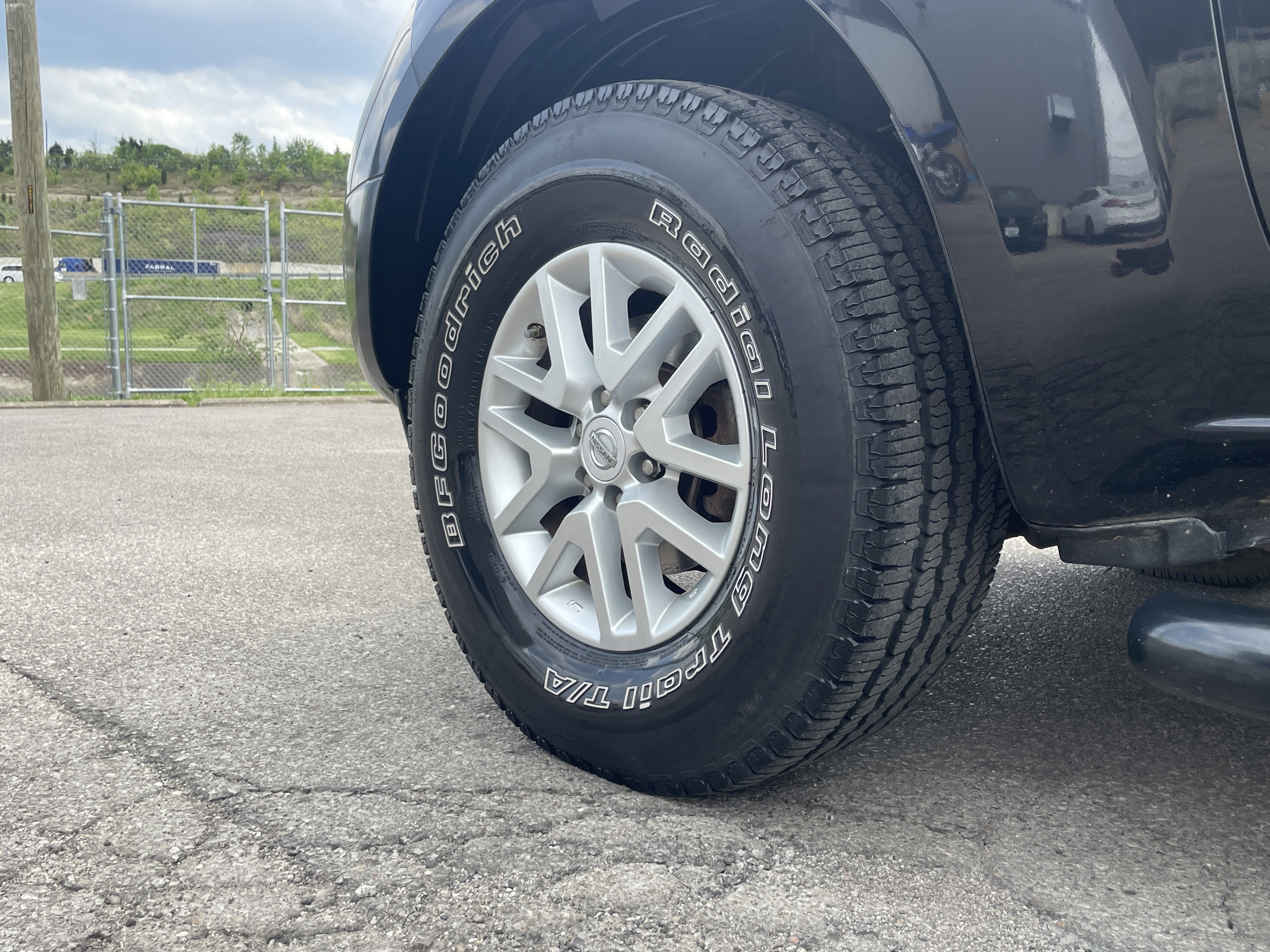 Used 2015 Nissan Frontier SV image 12