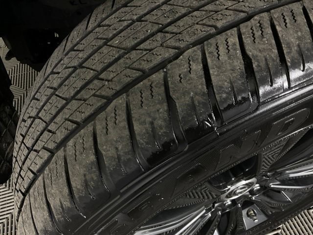 Used 2023 Lexus GX 460 Premium w/ Accessory Package AWD/4WD image 39
