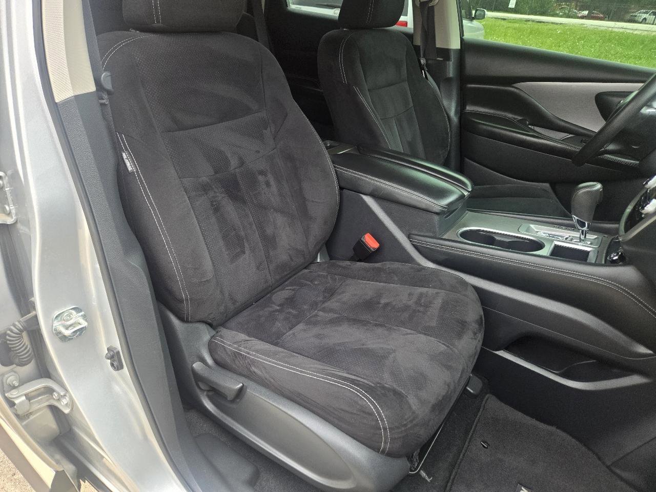 Used 2019 Nissan Murano S FWD image 11