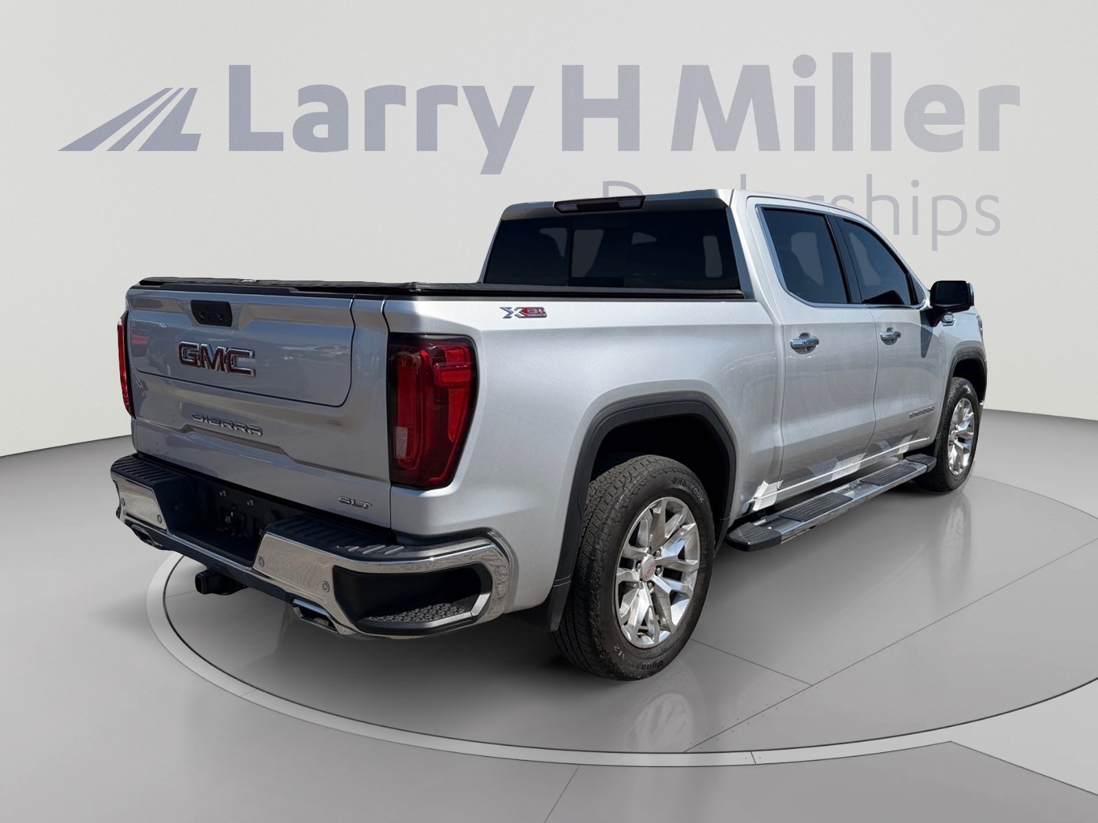 Used 2021 GMC Sierra 1500 SLT AWD/4WD image 5
