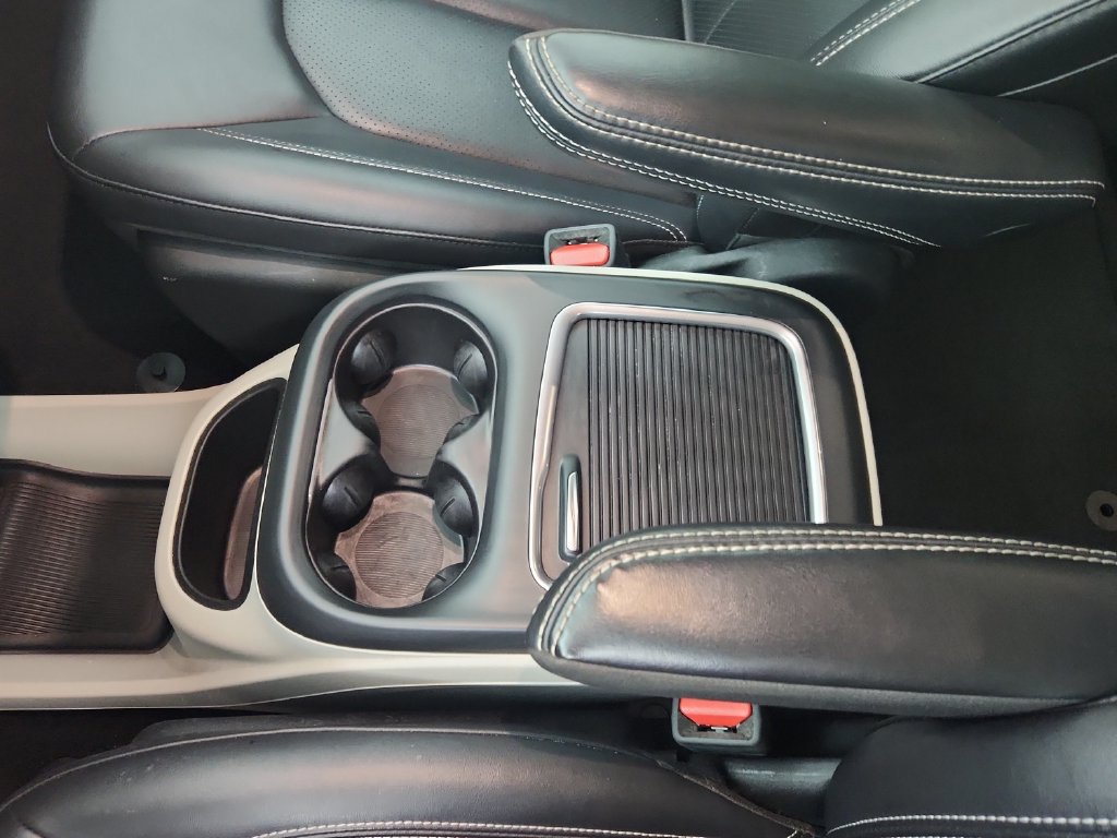 Certified 2024 Chrysler Pacifica Touring-L FWD image 32