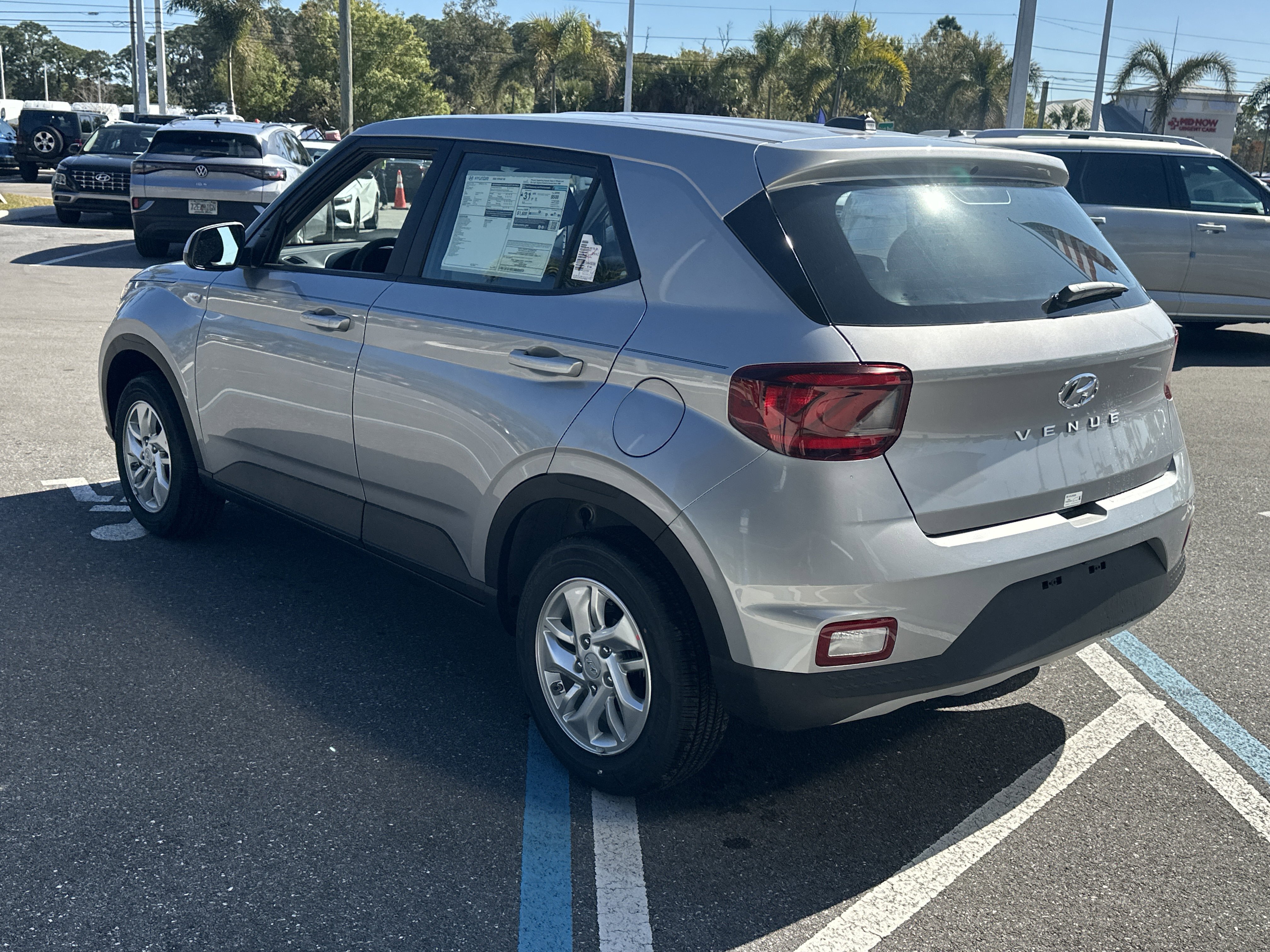 New 2026 Hyundai Venue SE FWD image 8