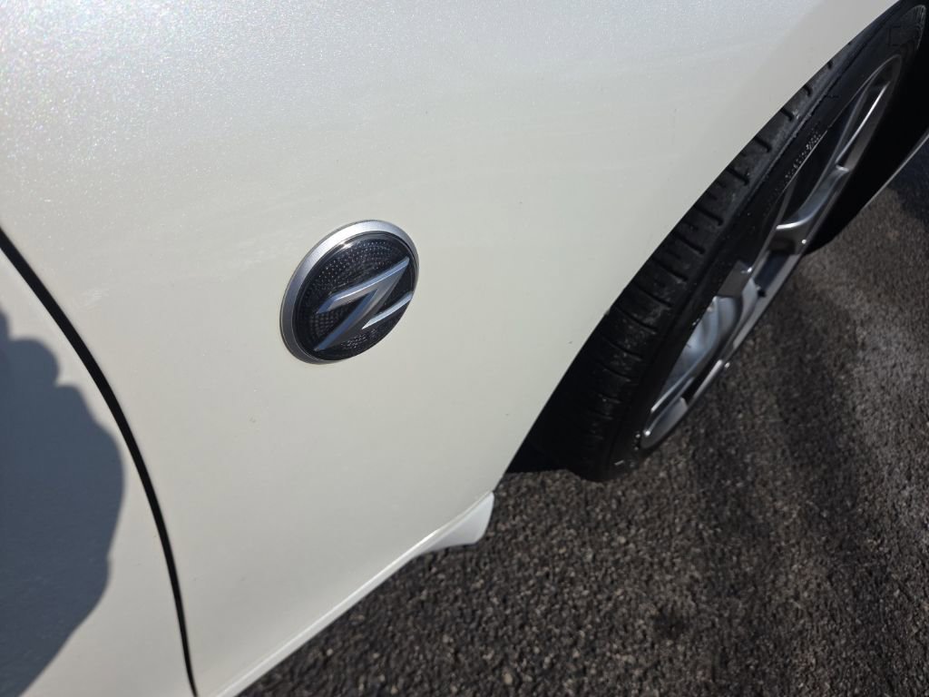 Used 2016 Nissan 370Z w/ Sport Package image 8