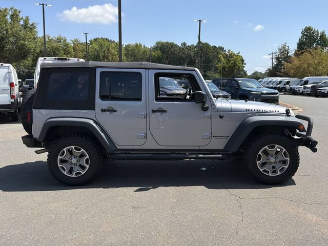 Used 2015 Jeep Wrangler Unlimited Rubicon w/ Connectivity Group AWD/4WD image 14