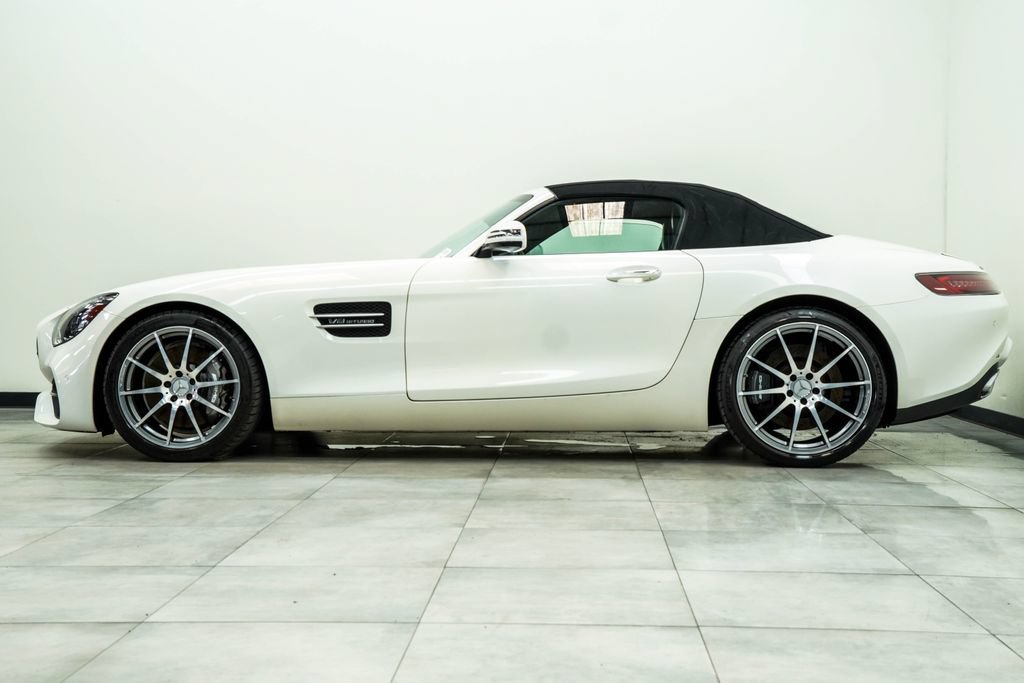 Used 2018 Mercedes-Benz AMG GT Roadster image 9