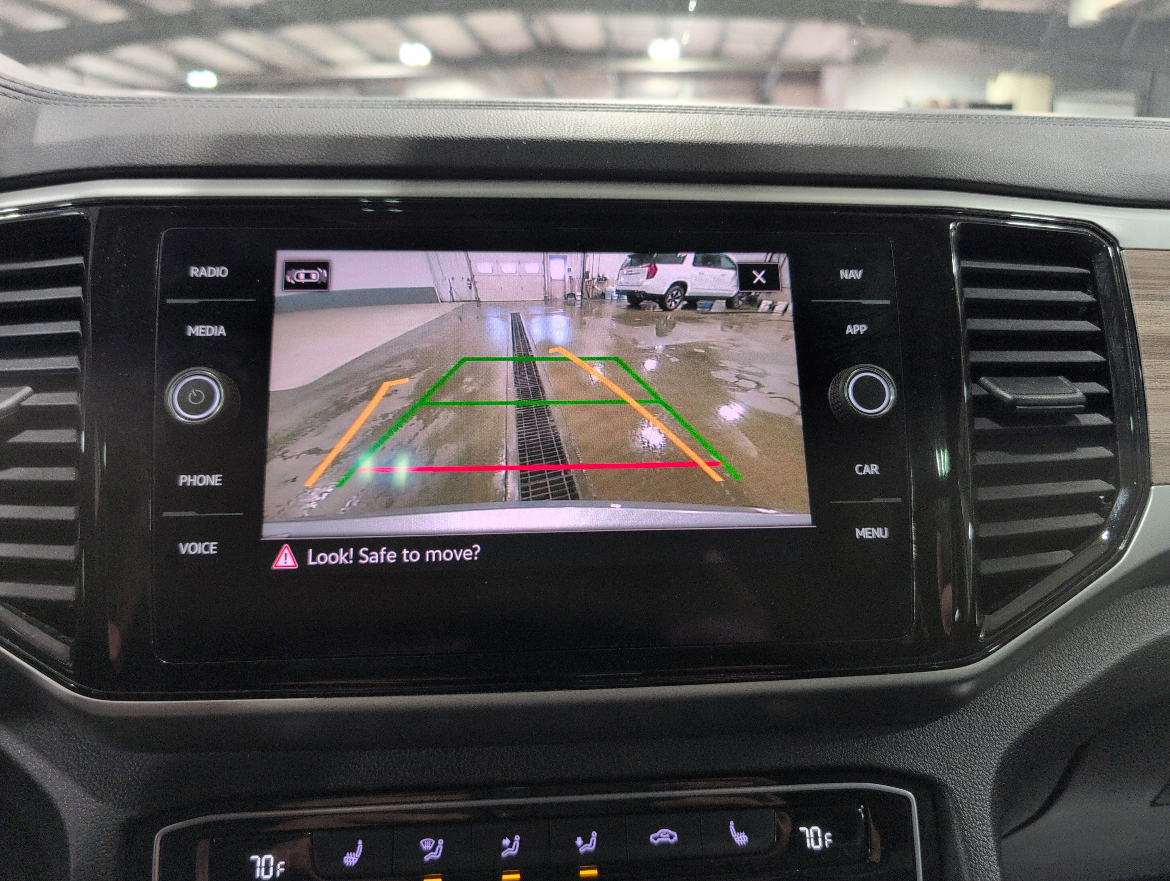 Used 2022 Volkswagen Atlas SEL image 19