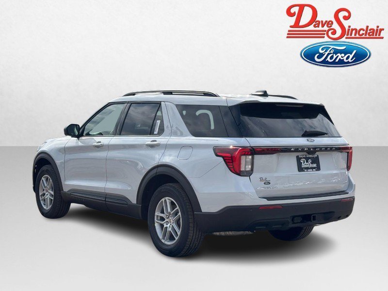 New 2026 Ford Explorer Active AWD/4WD image 9