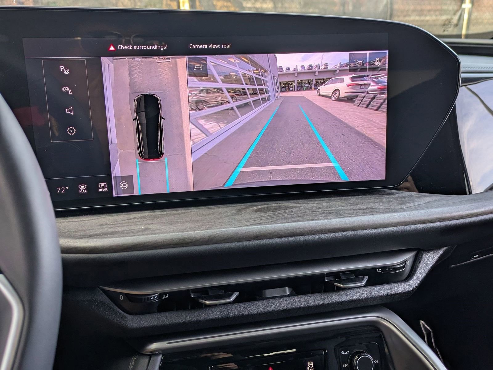 Used 2025 Audi Q5 Premium w/ Convenience Package image 13