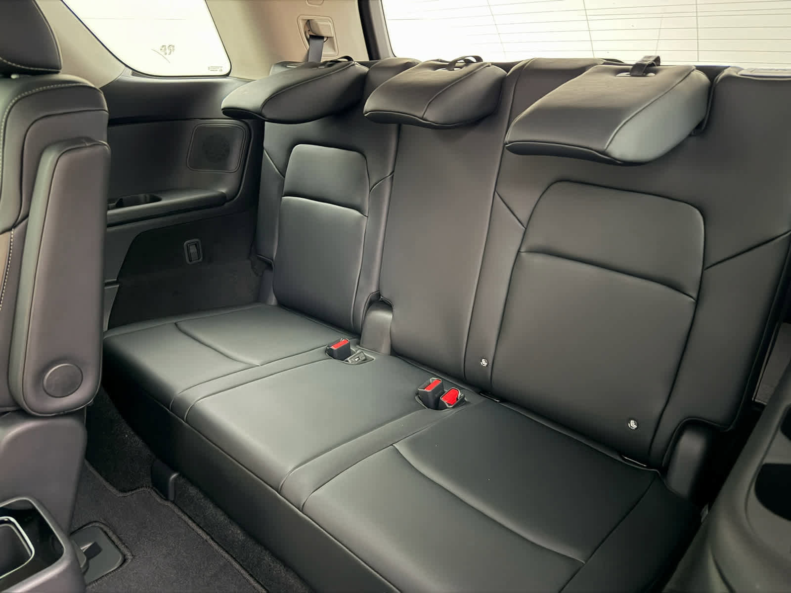 New 2026 Nissan Pathfinder Platinum image 17