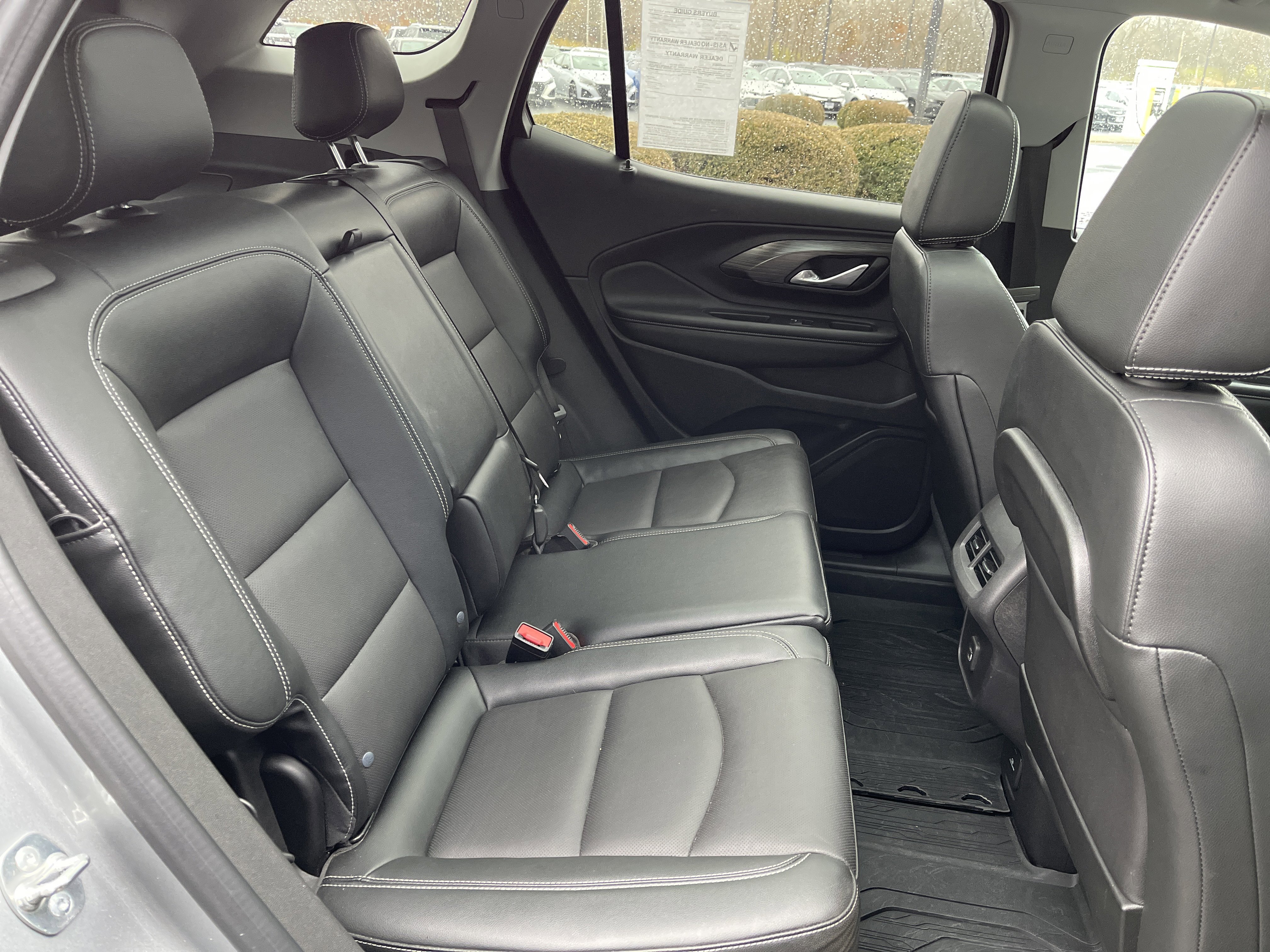 Used 2024 GMC Terrain SLT w/ Infotainment Package II image 41