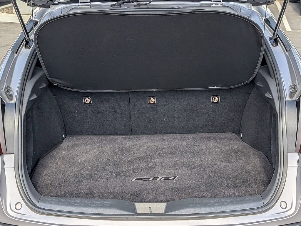 Used 2019 Toyota C-HR LE image 15