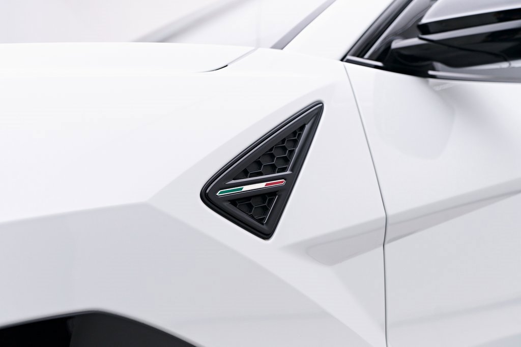 Used 2022 Lamborghini Urus image 20