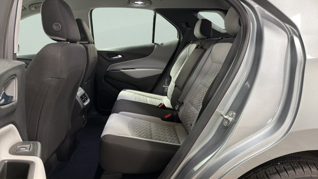 Used 2024 Chevrolet Equinox LS w/ Sport Edition FWD image 34