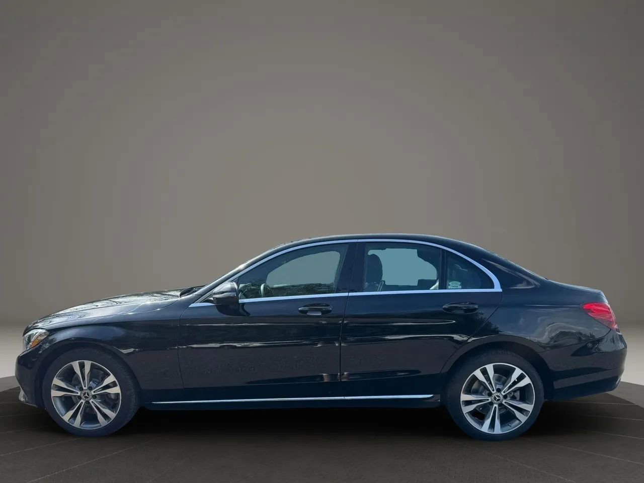 Used 2018 Mercedes-Benz C 300 4MATIC Sedan image 8