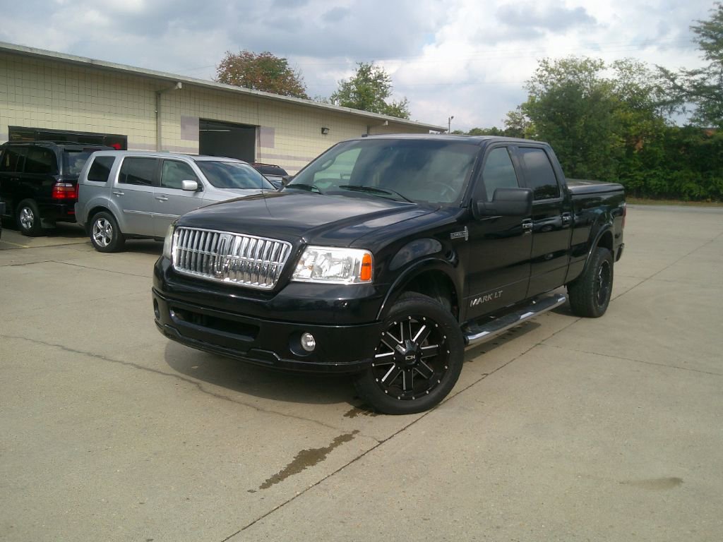 Used 2007 Lincoln Mark LT 4x4